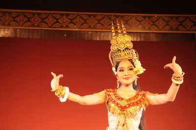 Tänzerin in Kambodscha (Krishna Karki)